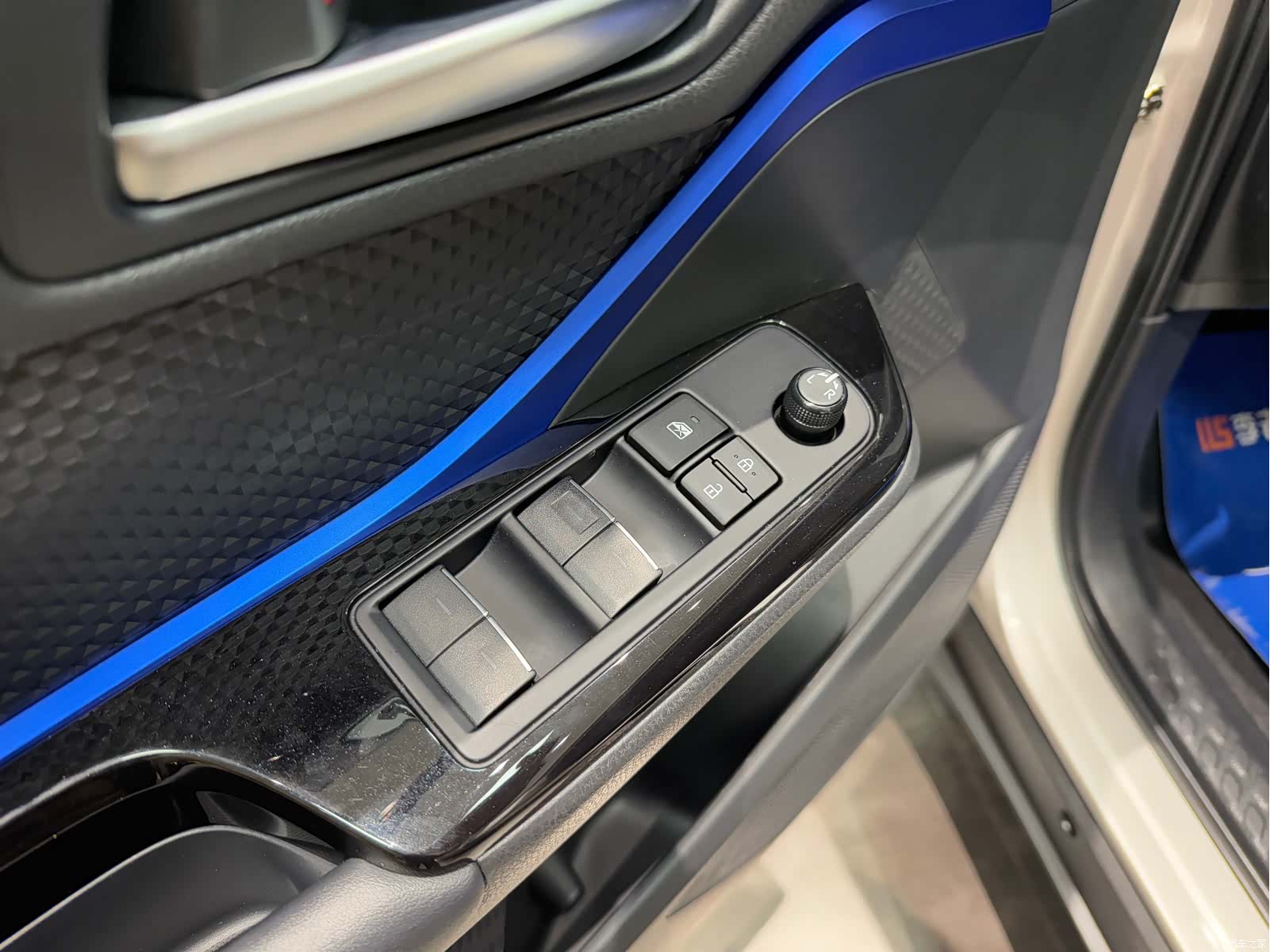 Toyota C-HR, 2021 16