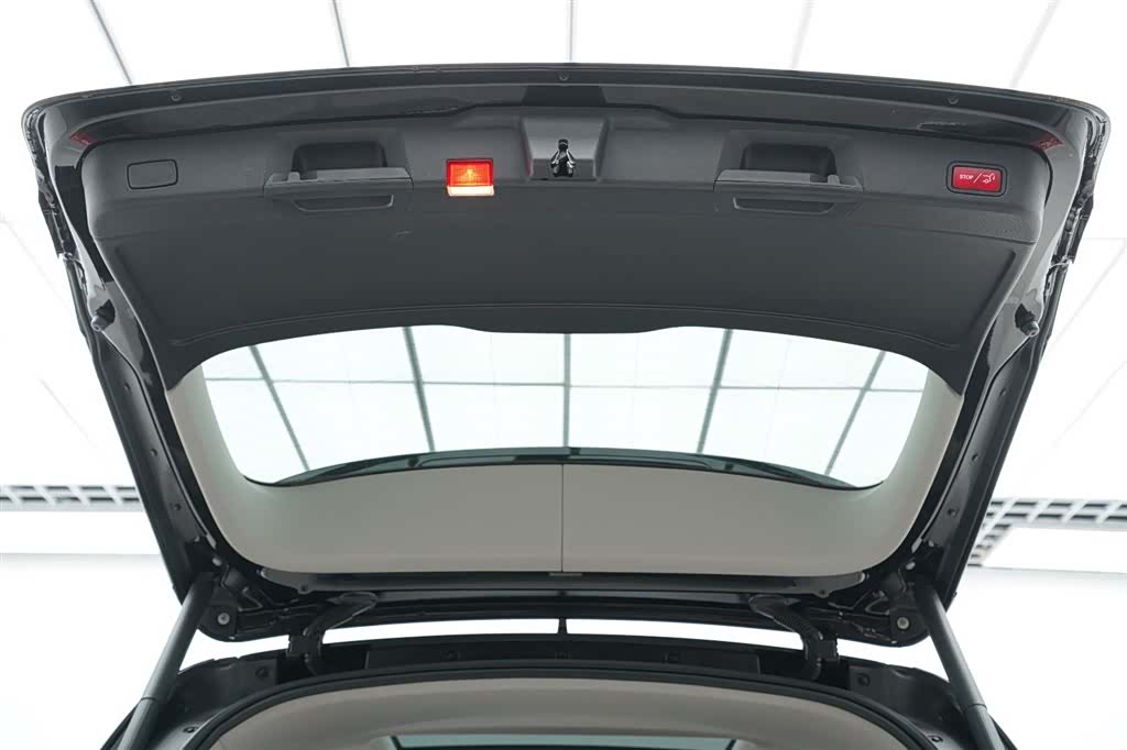 Mercedes-Benz M-Class, 2015 25