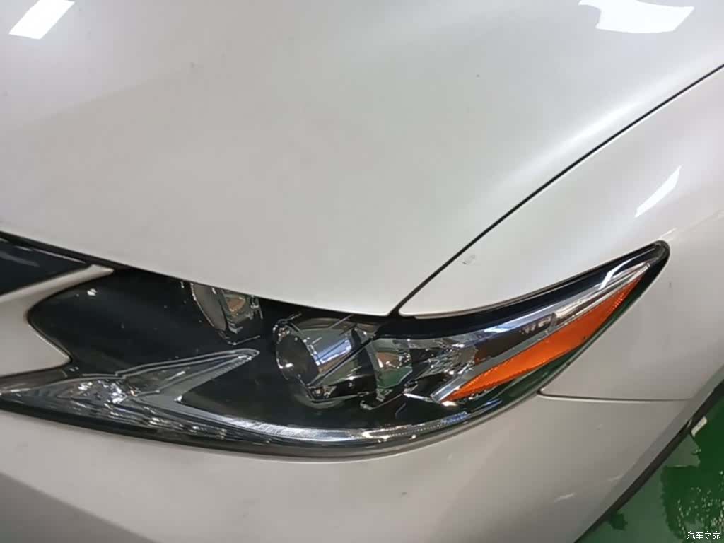 Lexus ES, 2018 24