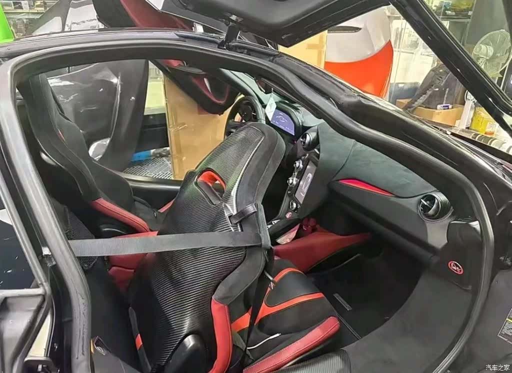 McLaren 720S, 2019 3