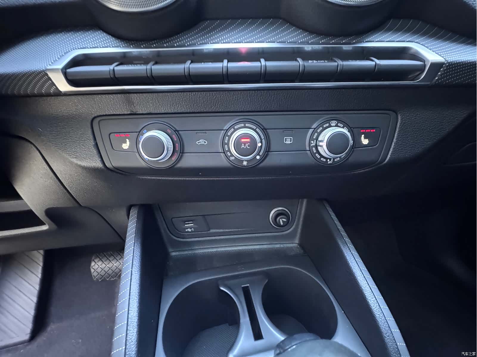 Audi Q2L, 2022 16