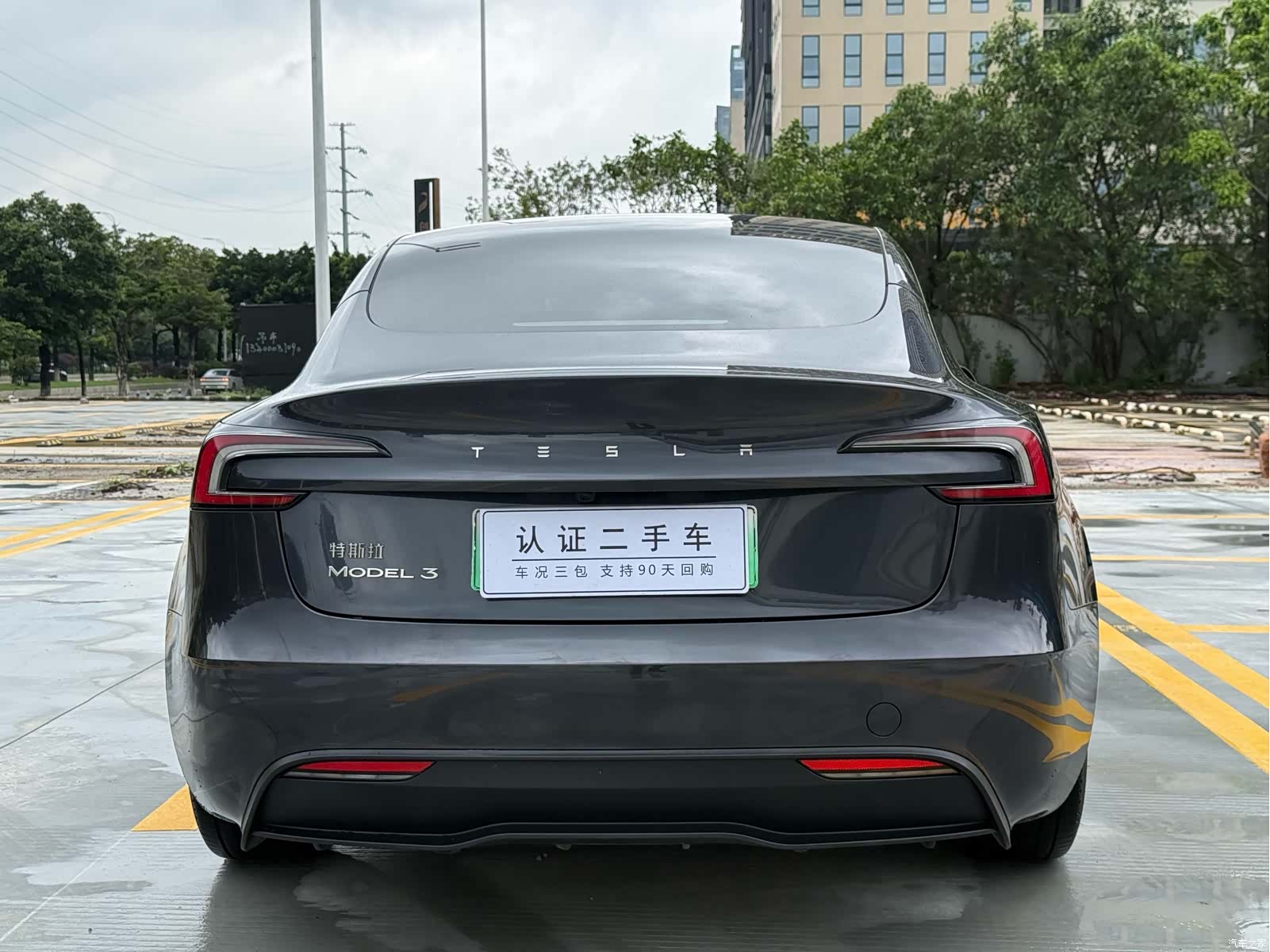 Tesla Model 3, 2024 18