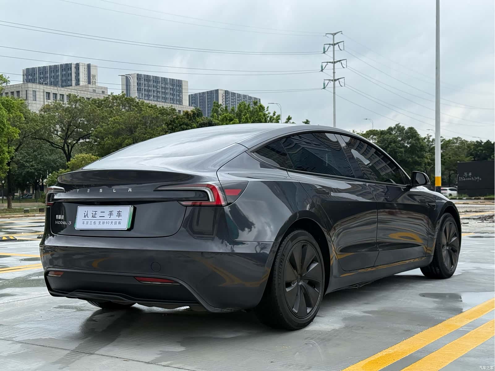 Tesla Model 3, 2024 19
