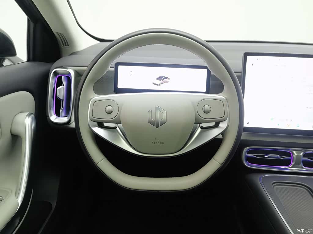 Leapmotor B01, 2025 11
