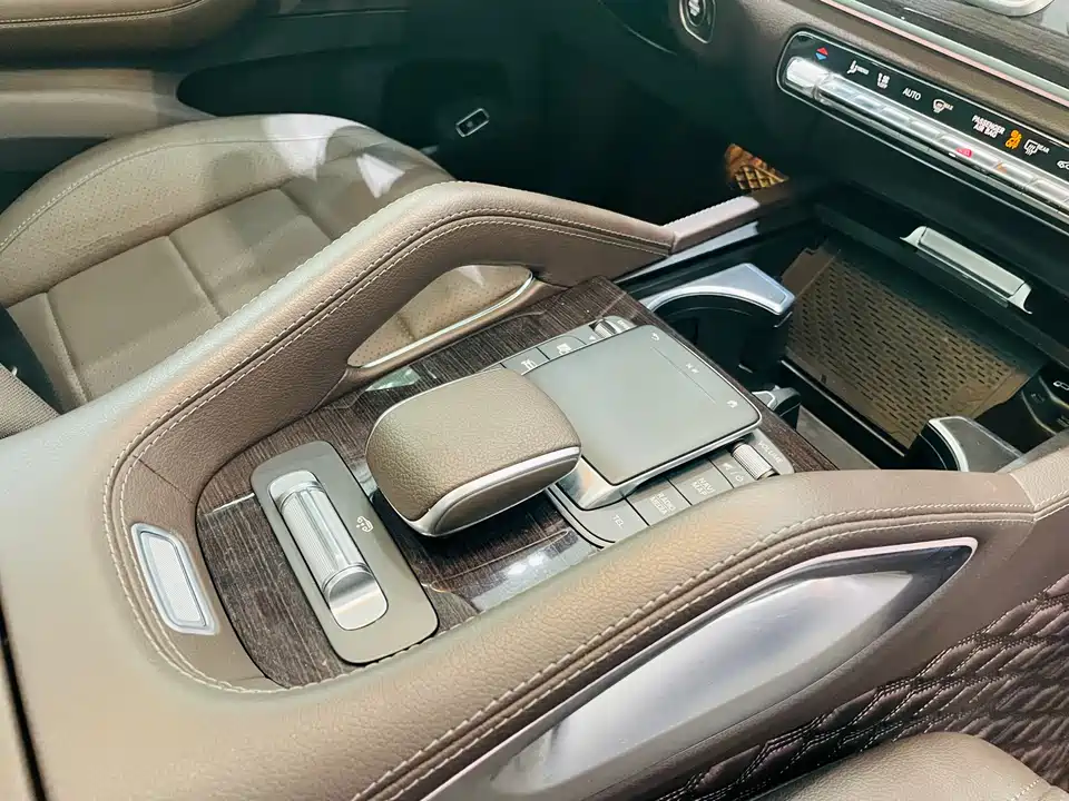 Mercedes-Benz GLE Mercedes-Benz GLE