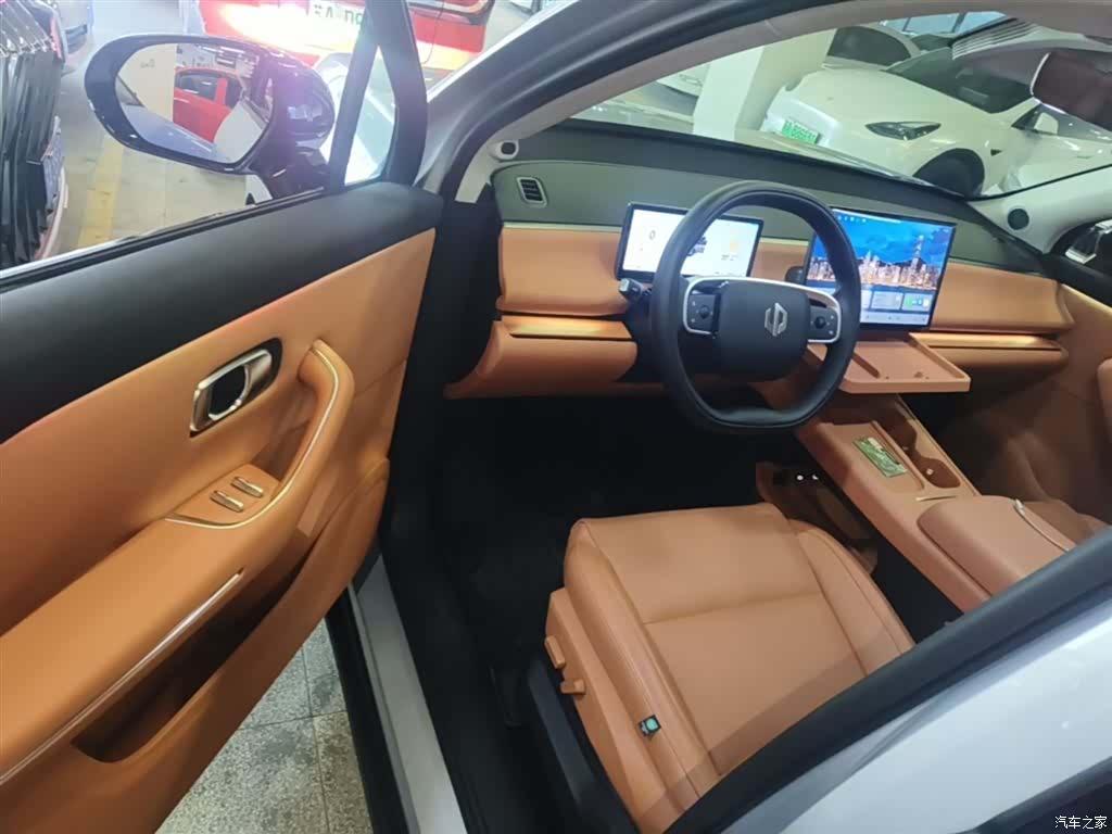 Leapmotor C16, 2024 16