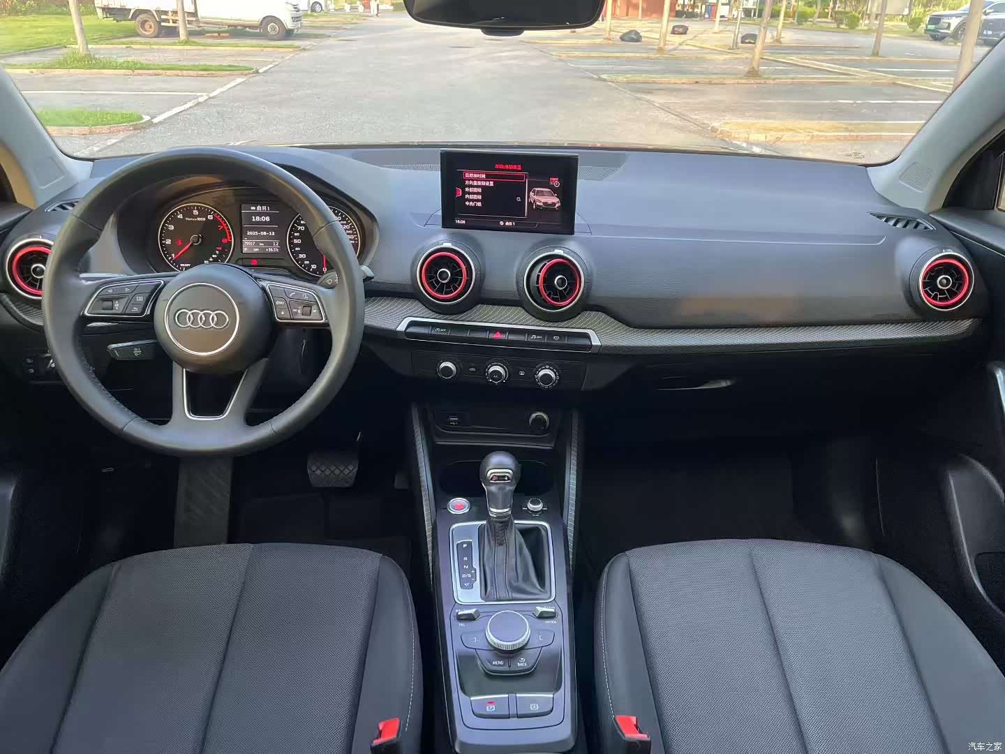 Audi Q2L, 2020 7