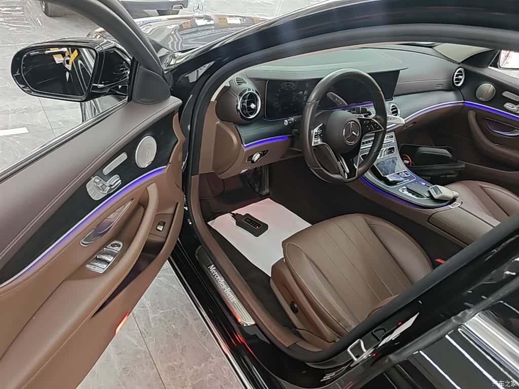 Mercedes-Benz E-Class, 2023 16
