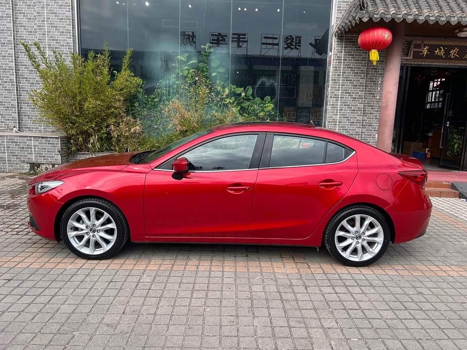 Mazda 3 Angkesaila