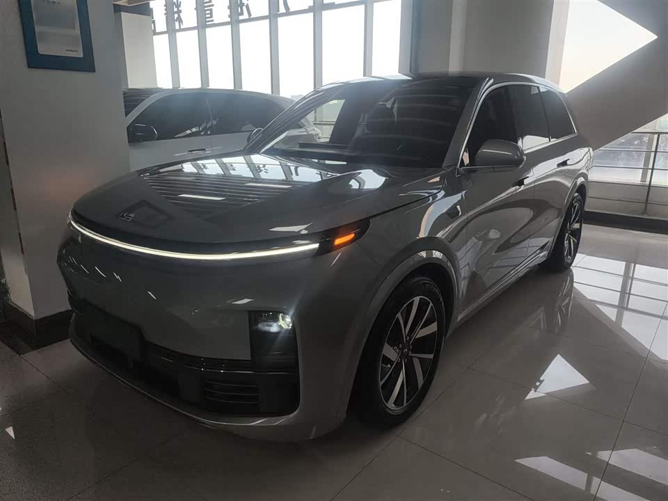 Li Auto Ideal L8
