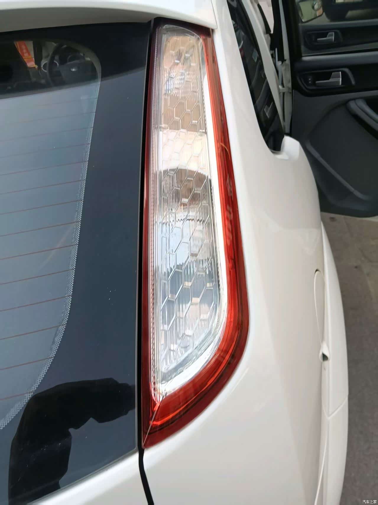 Ford Focus, 2013 11