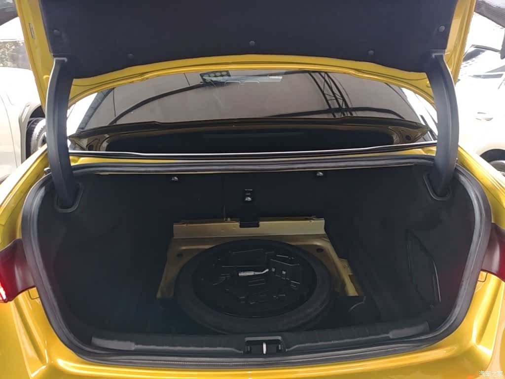 Lynk & Co 01, 2020 19