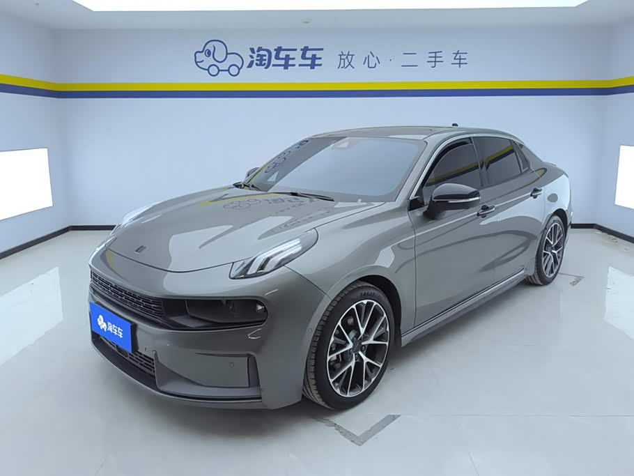 Lynk & Co 03