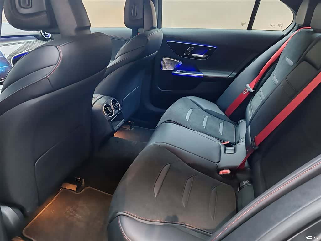 Mercedes-Benz C-Class, 2025 17
