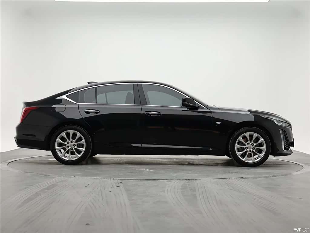 Cadillac CT5, 2023 все фото