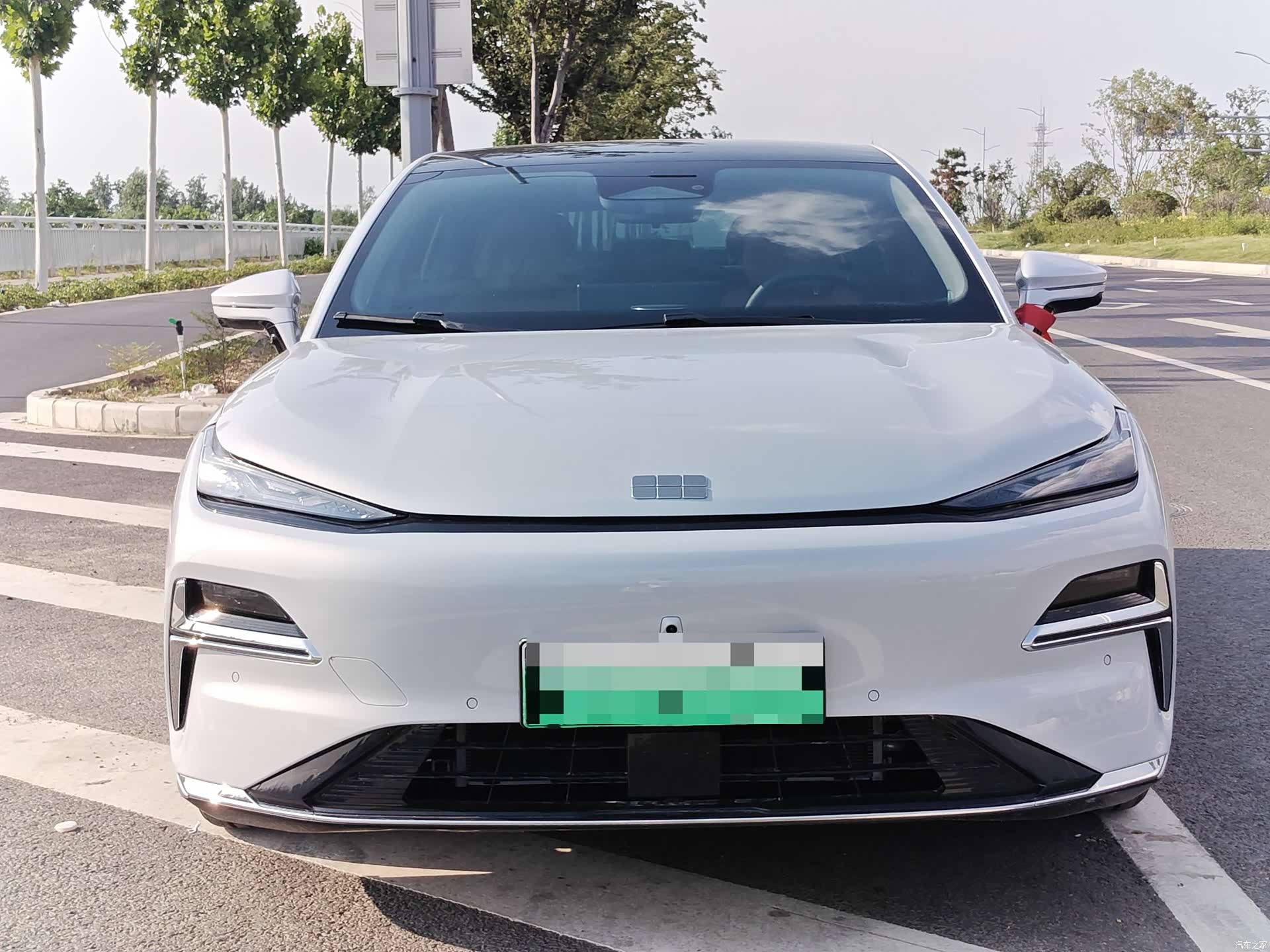 Geely 8, 2025 2