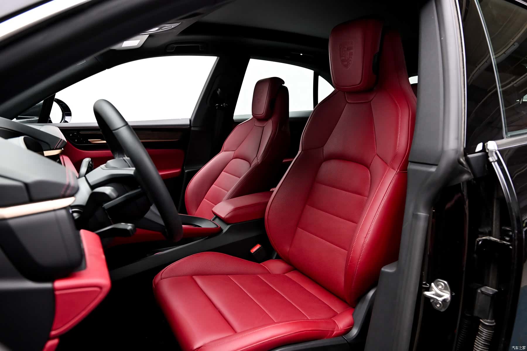 Porsche Macan, 2025 15