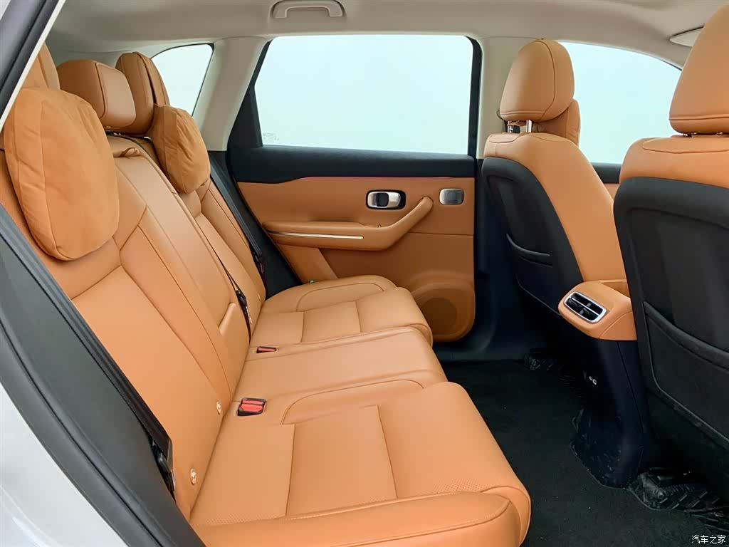 Leapmotor C10, 2025 15