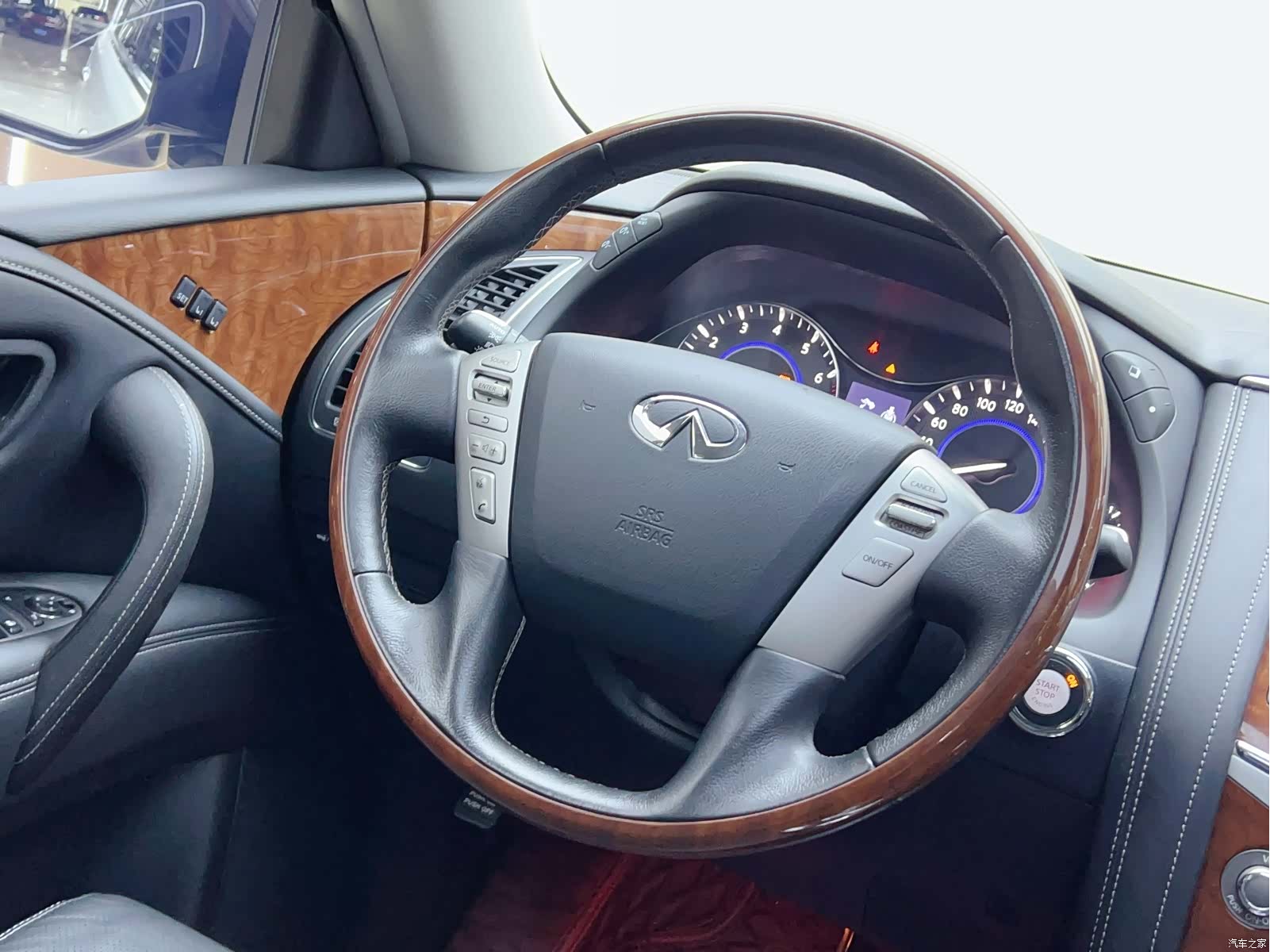 Infiniti QX80, 2019 11