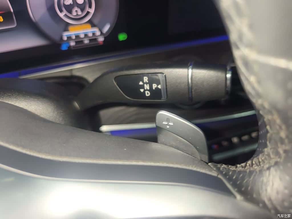Mercedes-Benz E-Class, 2020 14