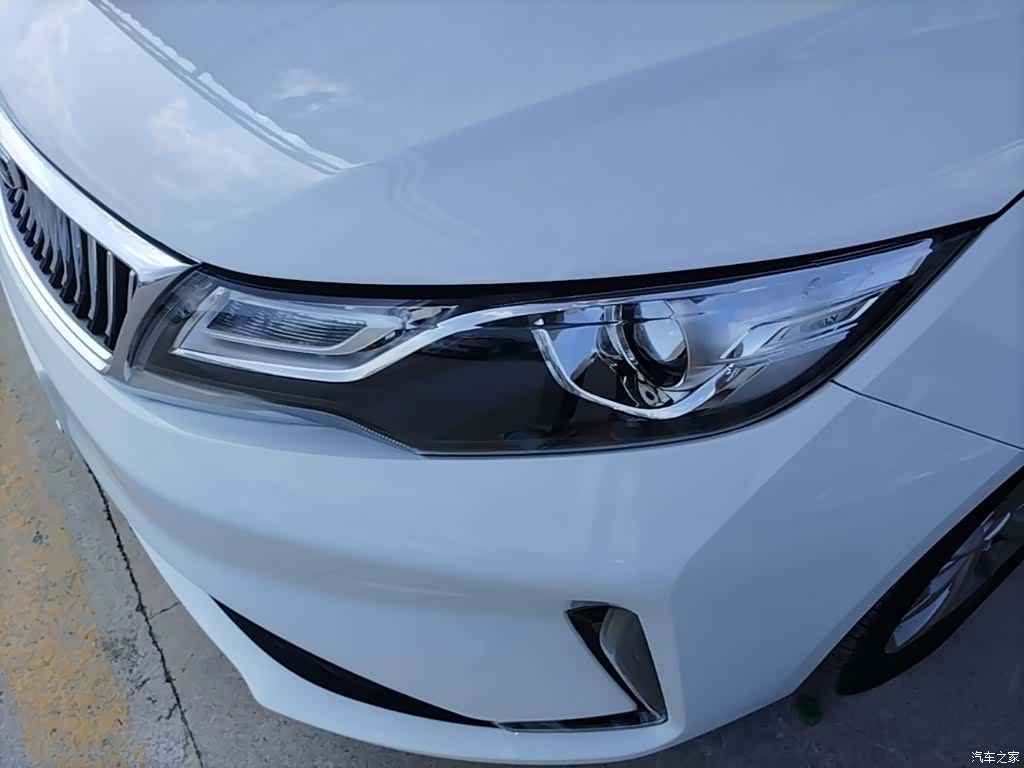 Geely Emgrand, 2021 24