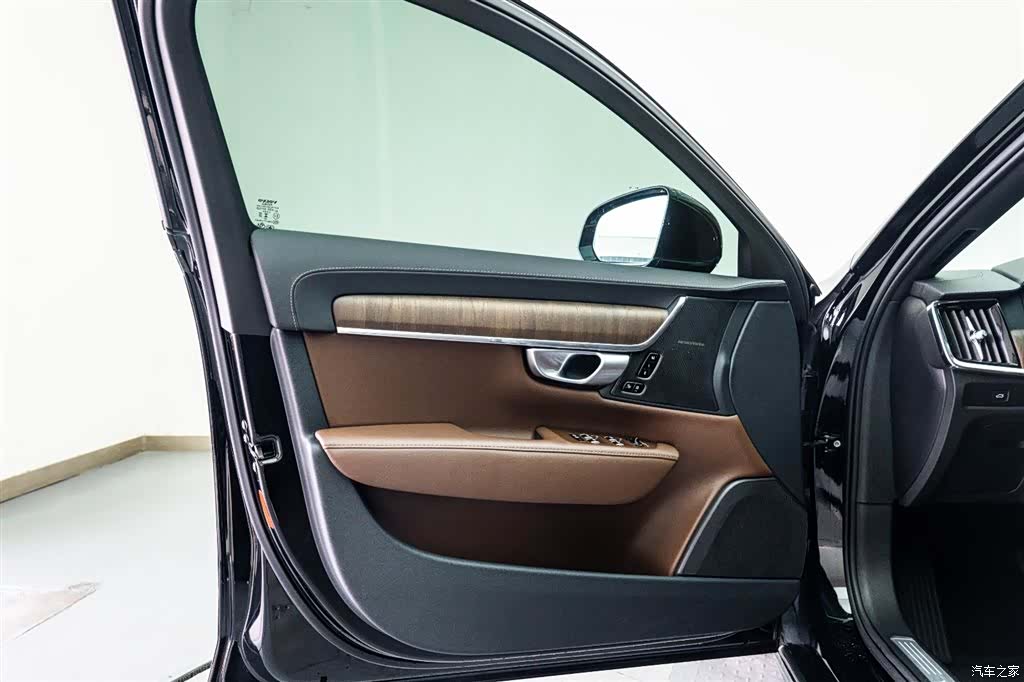 Volvo S90, 2023 10