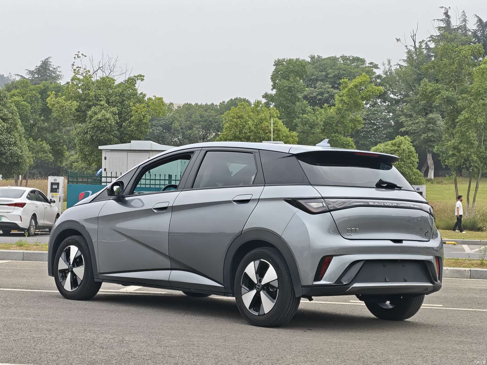 BYD Dolphin, 2023 4