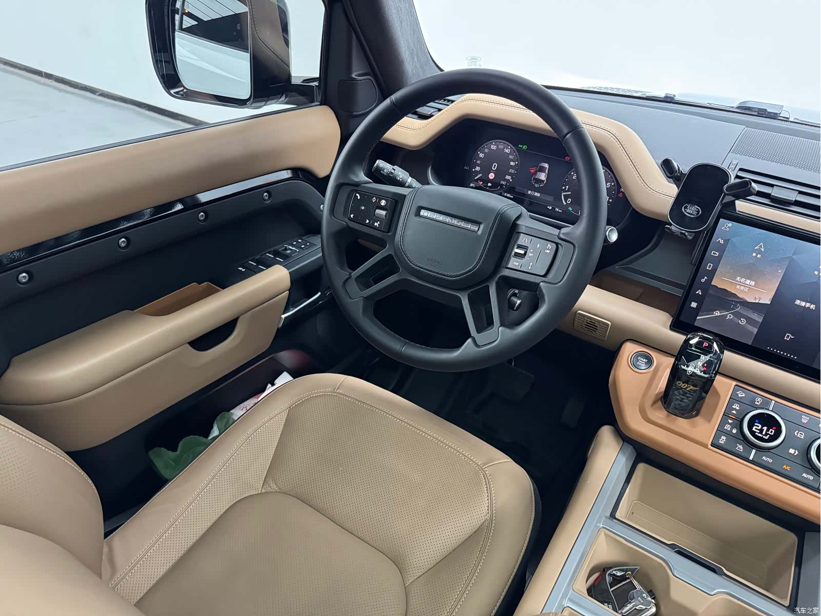 Land Rover Defender, 2025 13