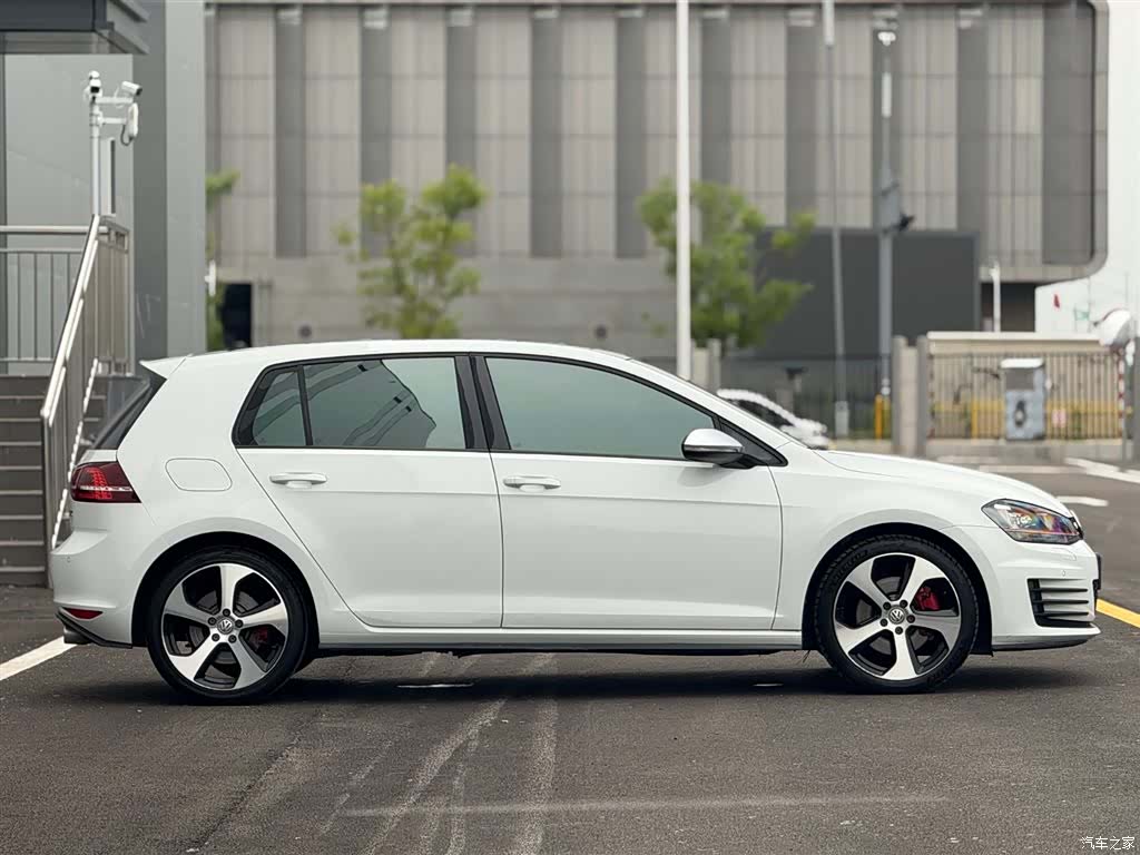 Volkswagen Golf, 2016 4