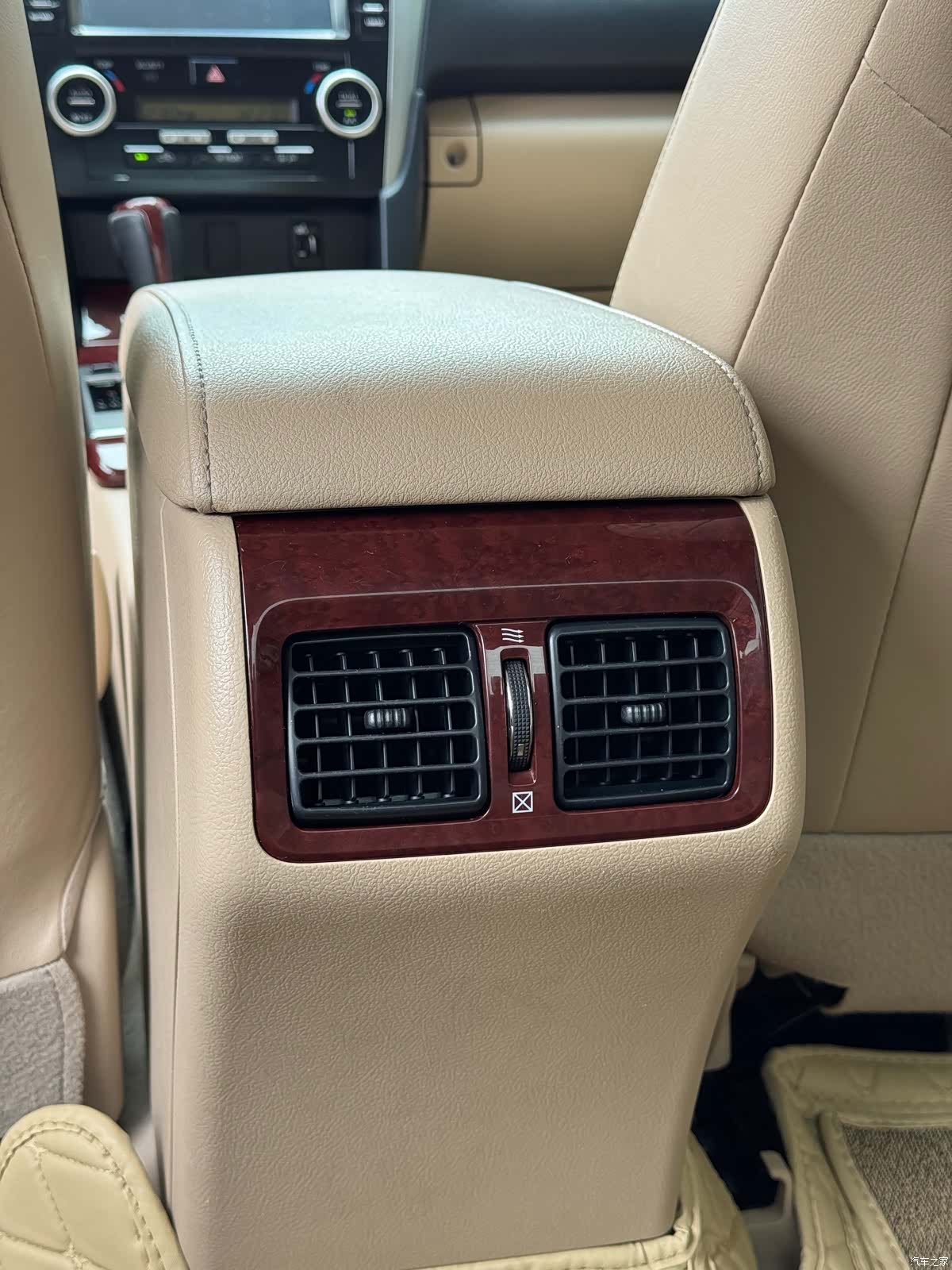 Toyota Camry, 2013 21