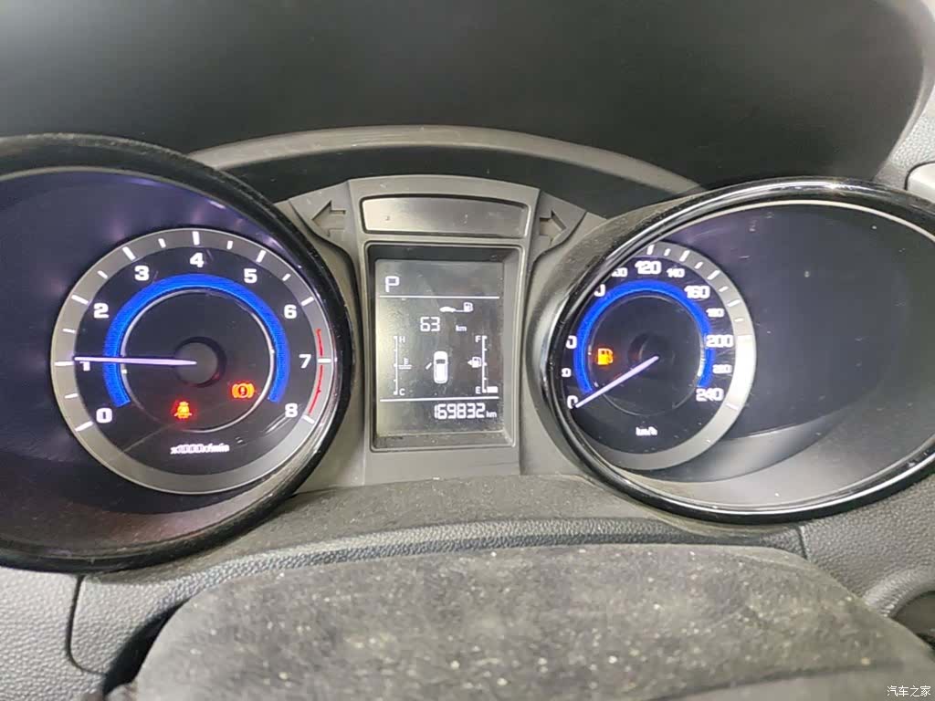 Changan CS15, 2017 8