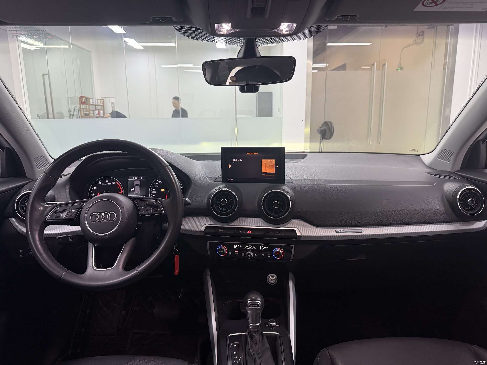 Audi Q2L, 2019 16