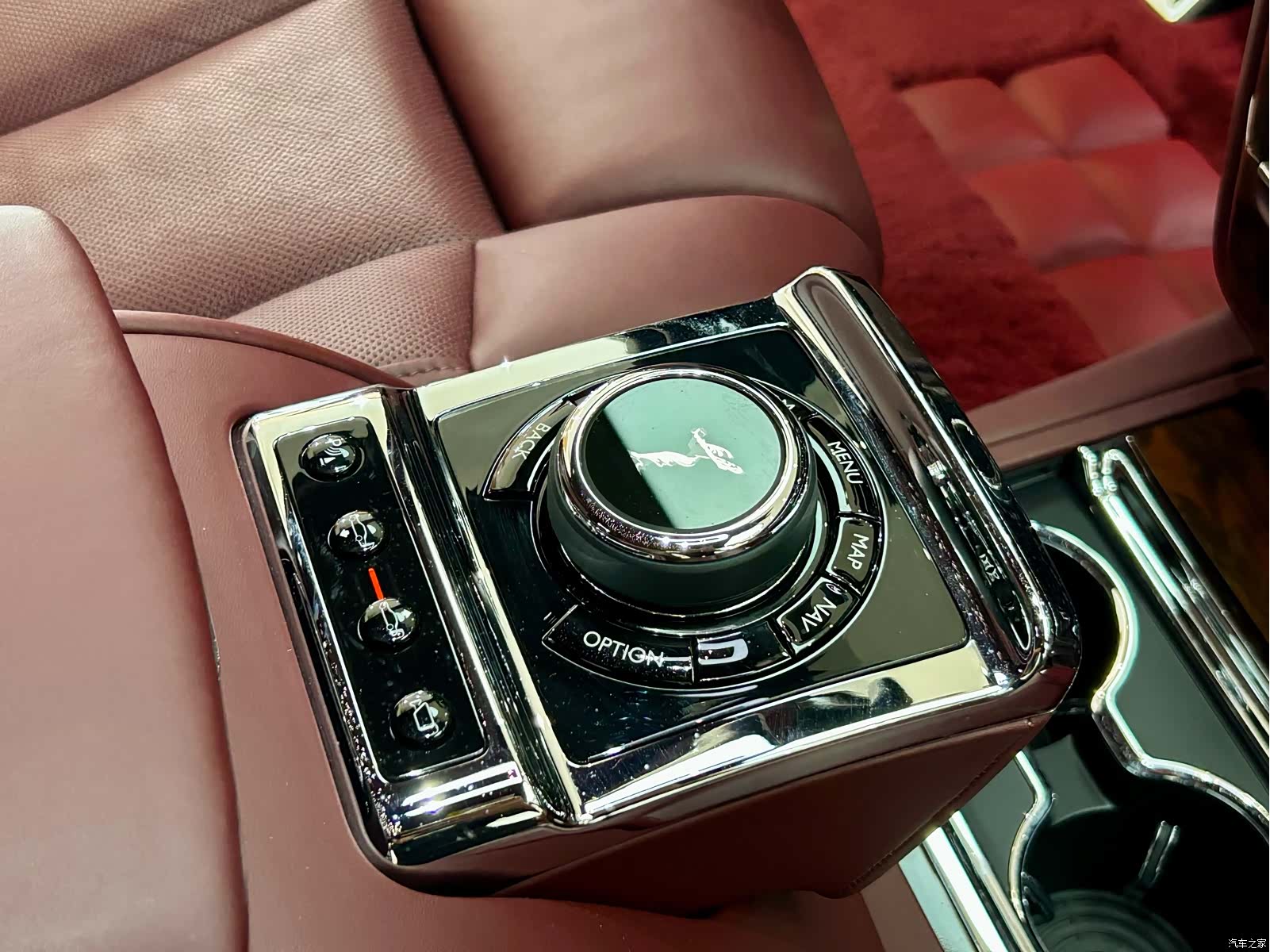 Rolls-Royce Phantom, 2019 7