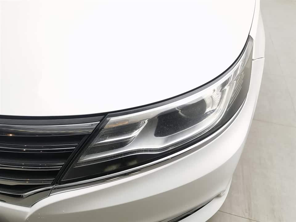 Roewe i6