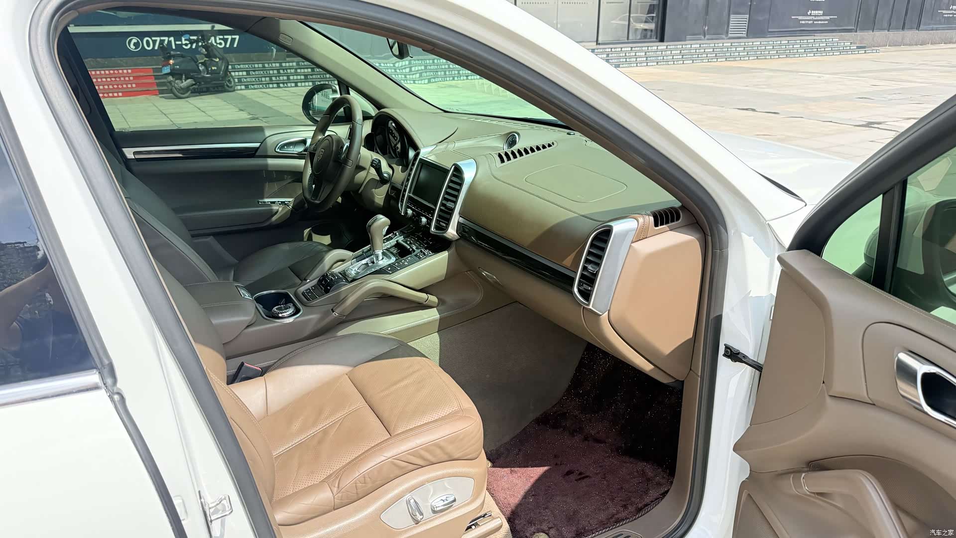 Porsche Cayenne, 2013 11