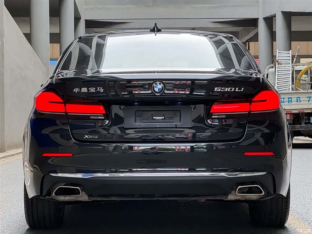 BMW 5 Series, 2022 4