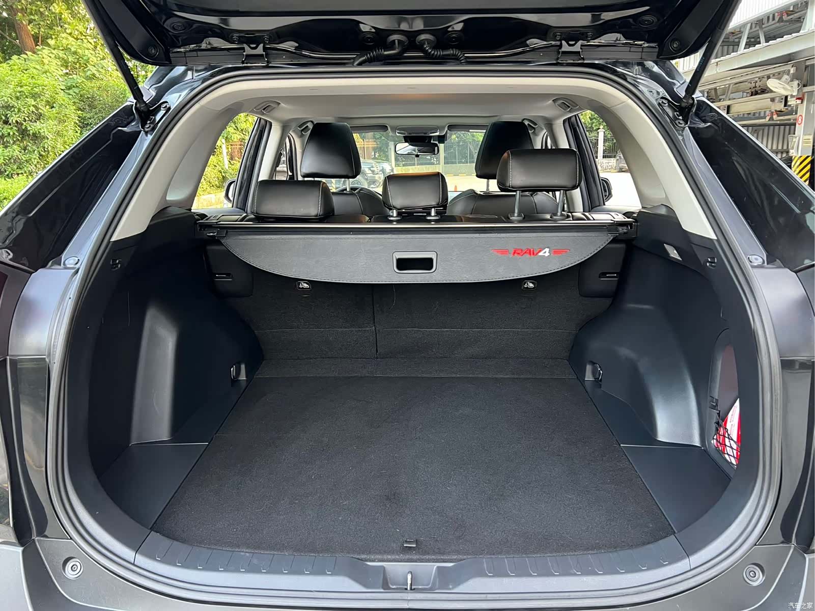 Toyota RAV4, 2020 12