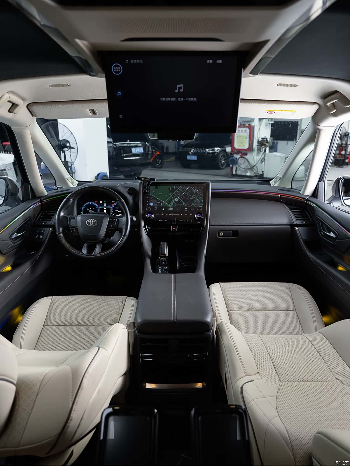 Toyota Alphard, 2024 10