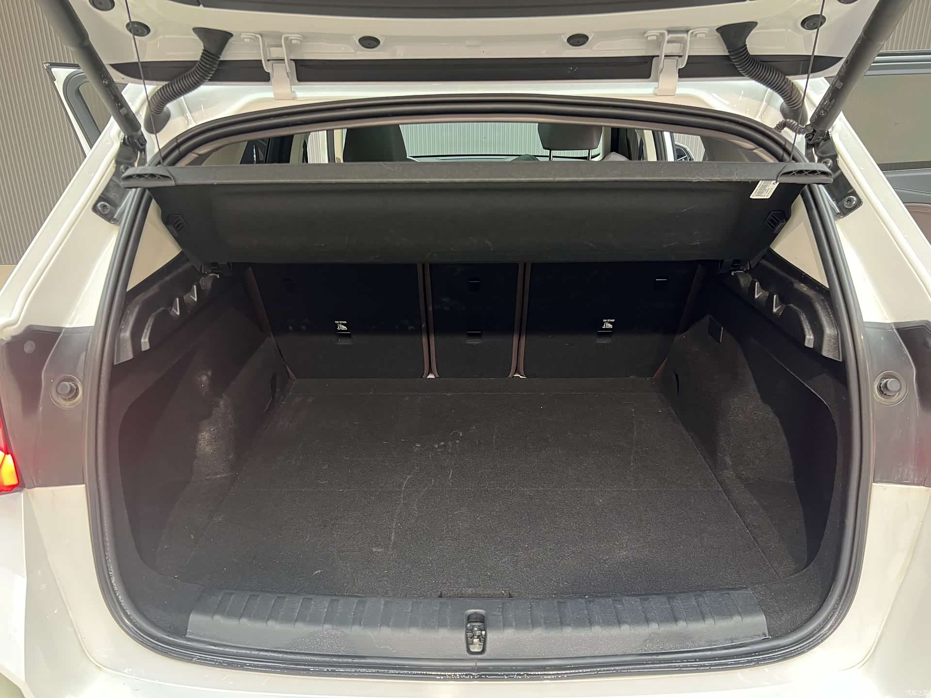 BMW iX1, 2024 20