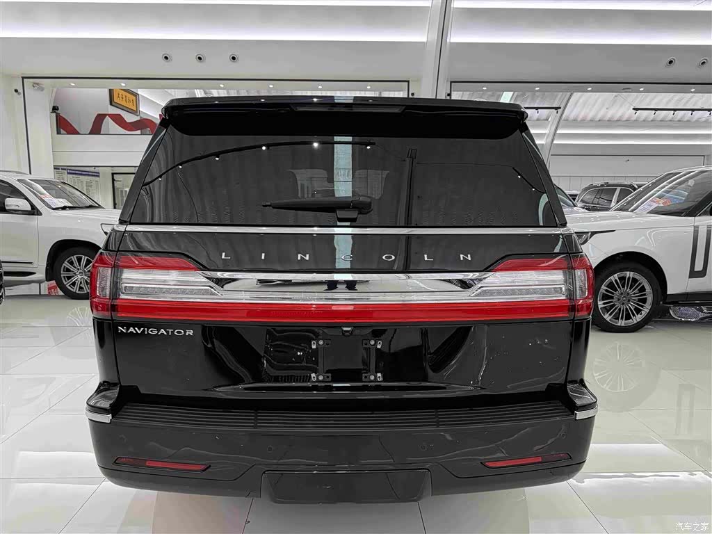 Lincoln Navigator, 2021 4