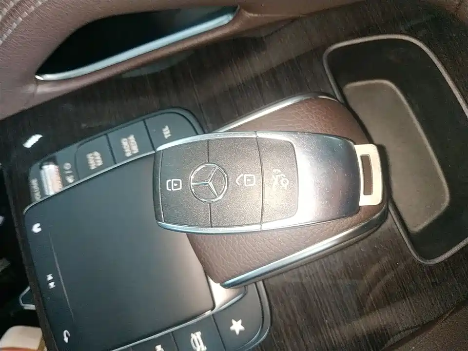 Mercedes-Benz GLE Mercedes-Benz GLE