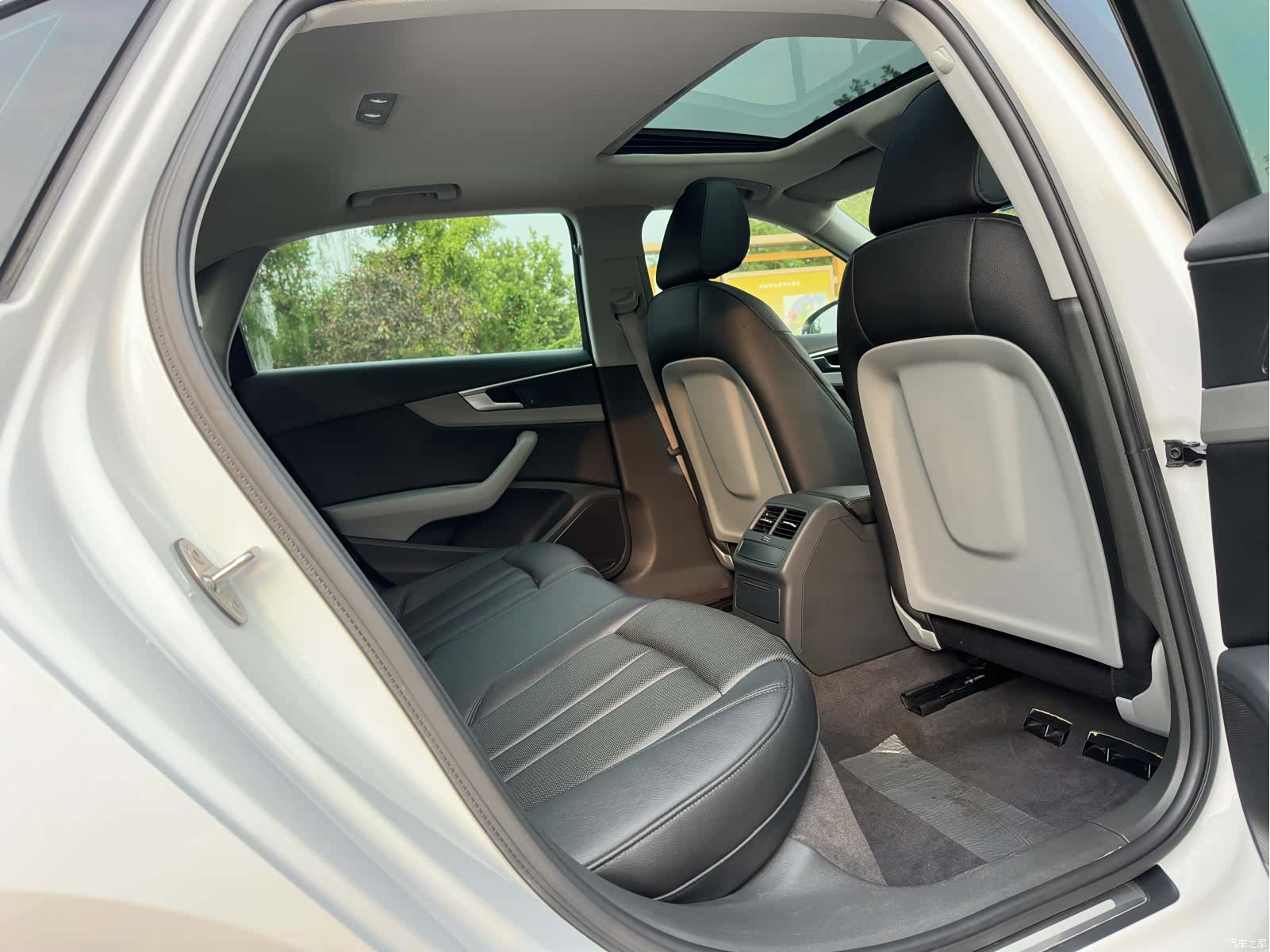 Audi A4L, 2017 12