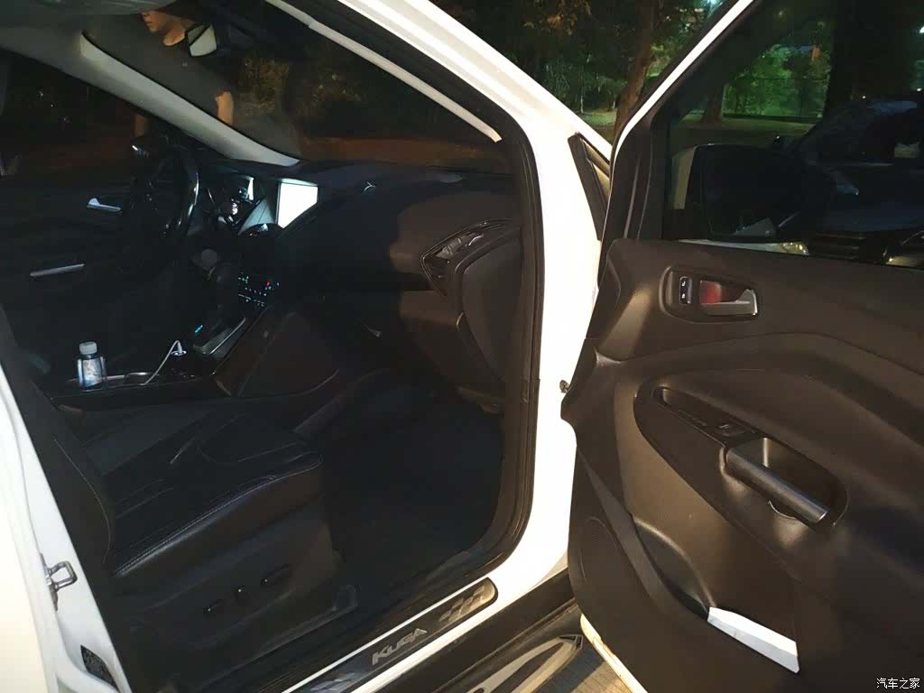 Ford Kuga, 2015 22