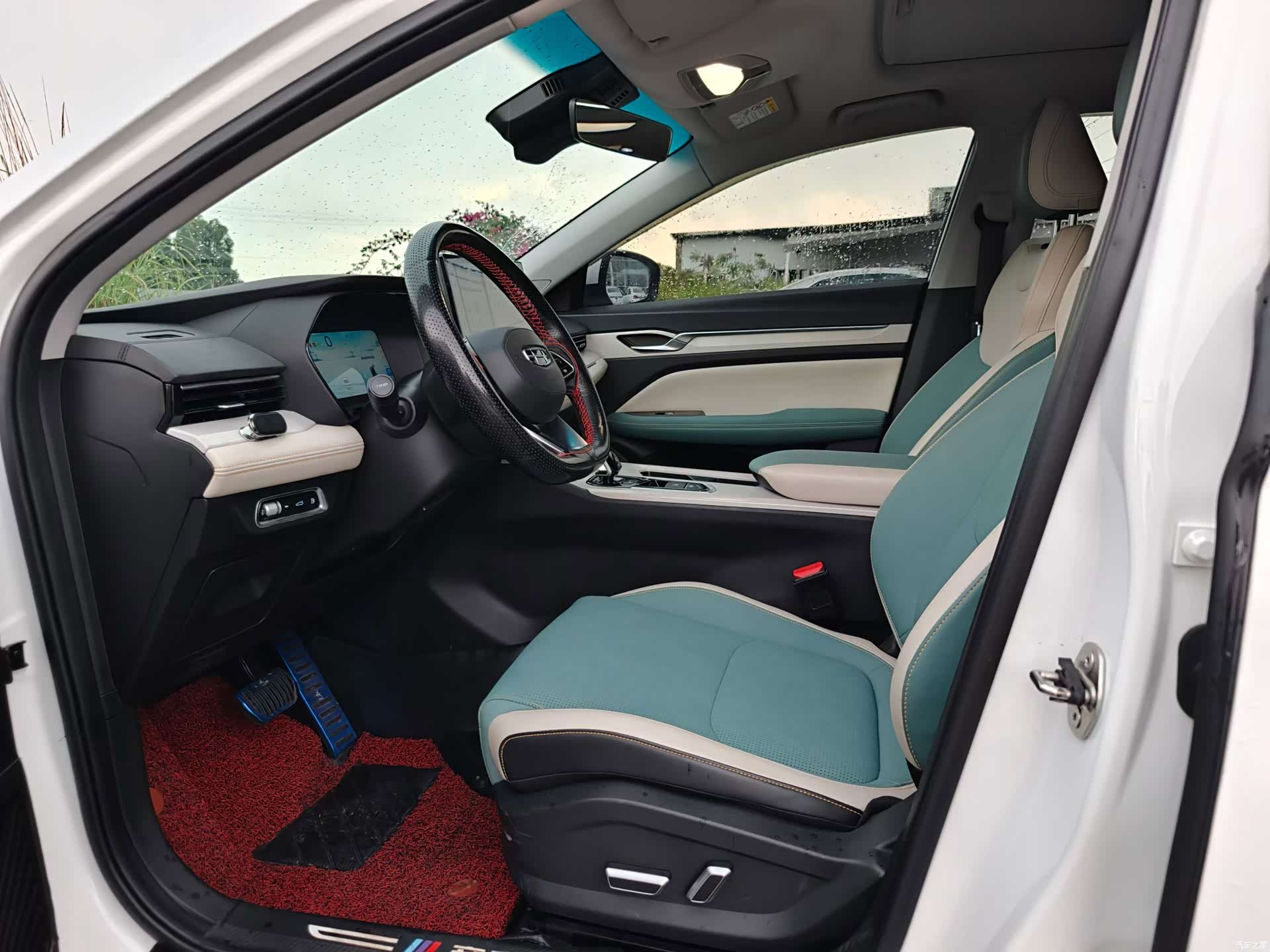 Geely Emgrand, 2023 все фото