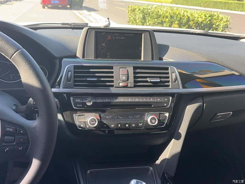 BMW 3 Series, 2017 все фото