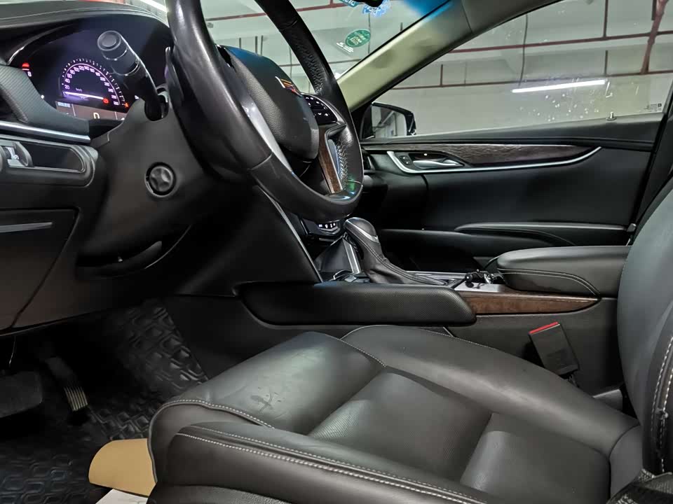Cadillac XTS