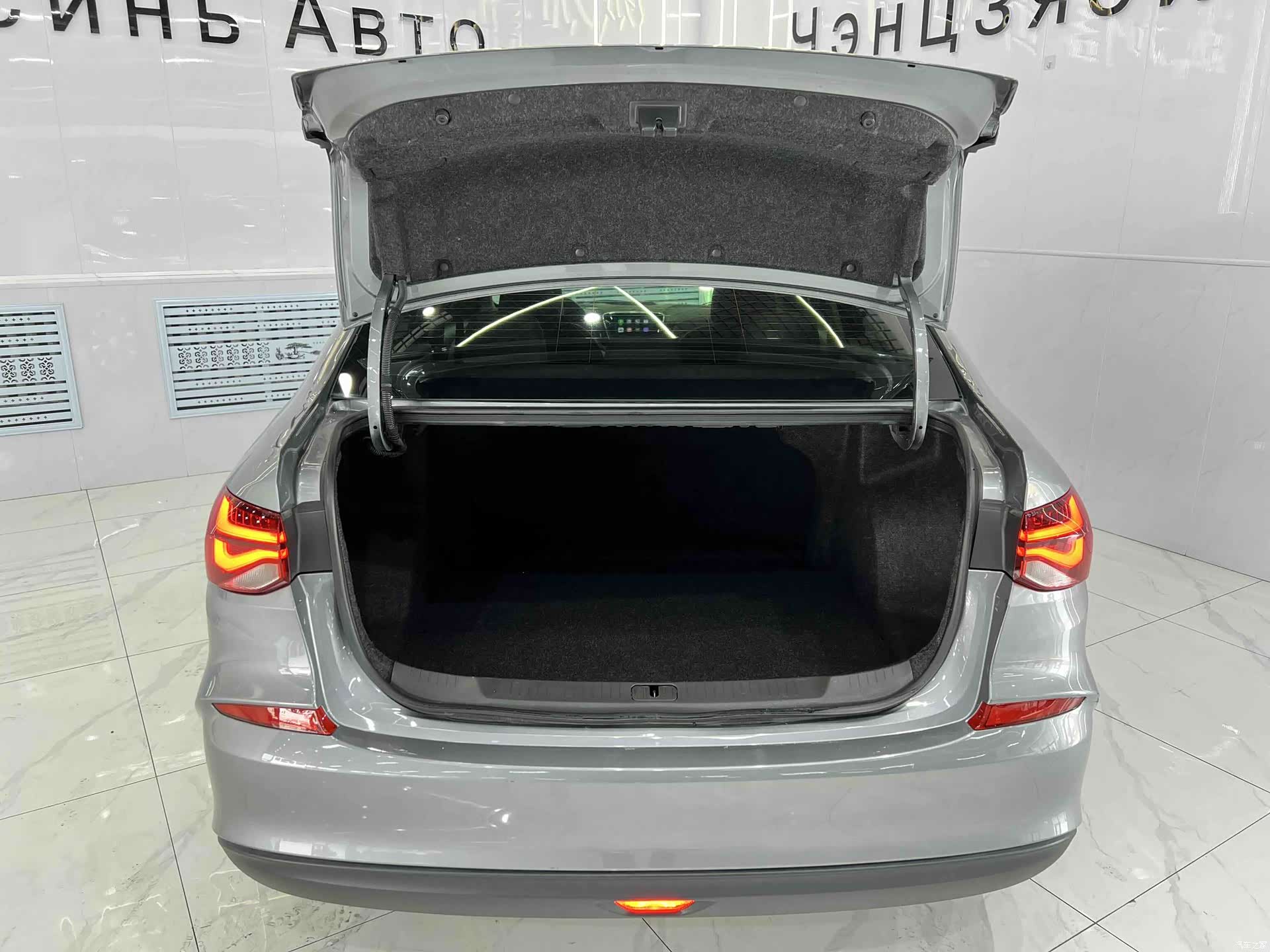 Chevrolet 320, 2023 17