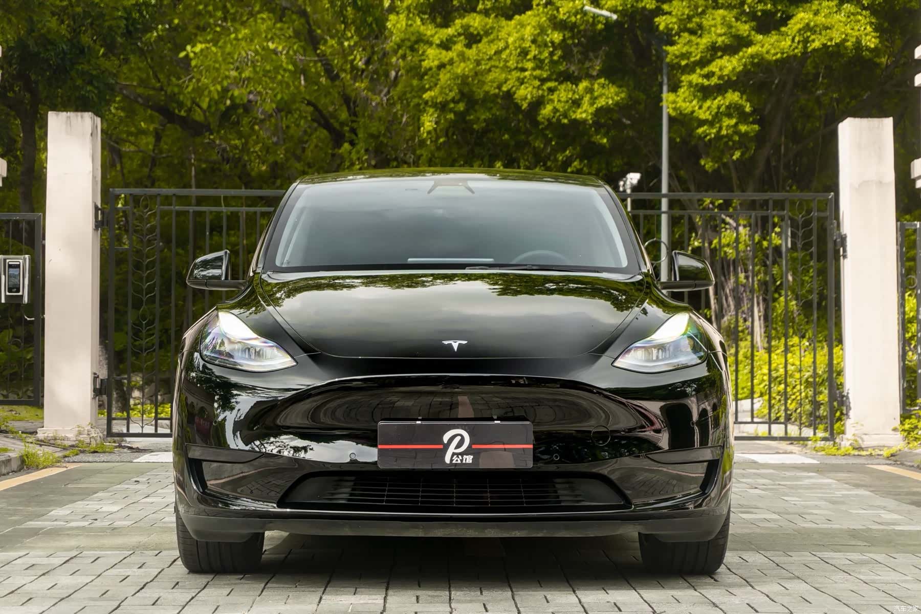 Tesla Model Y, 2022 2