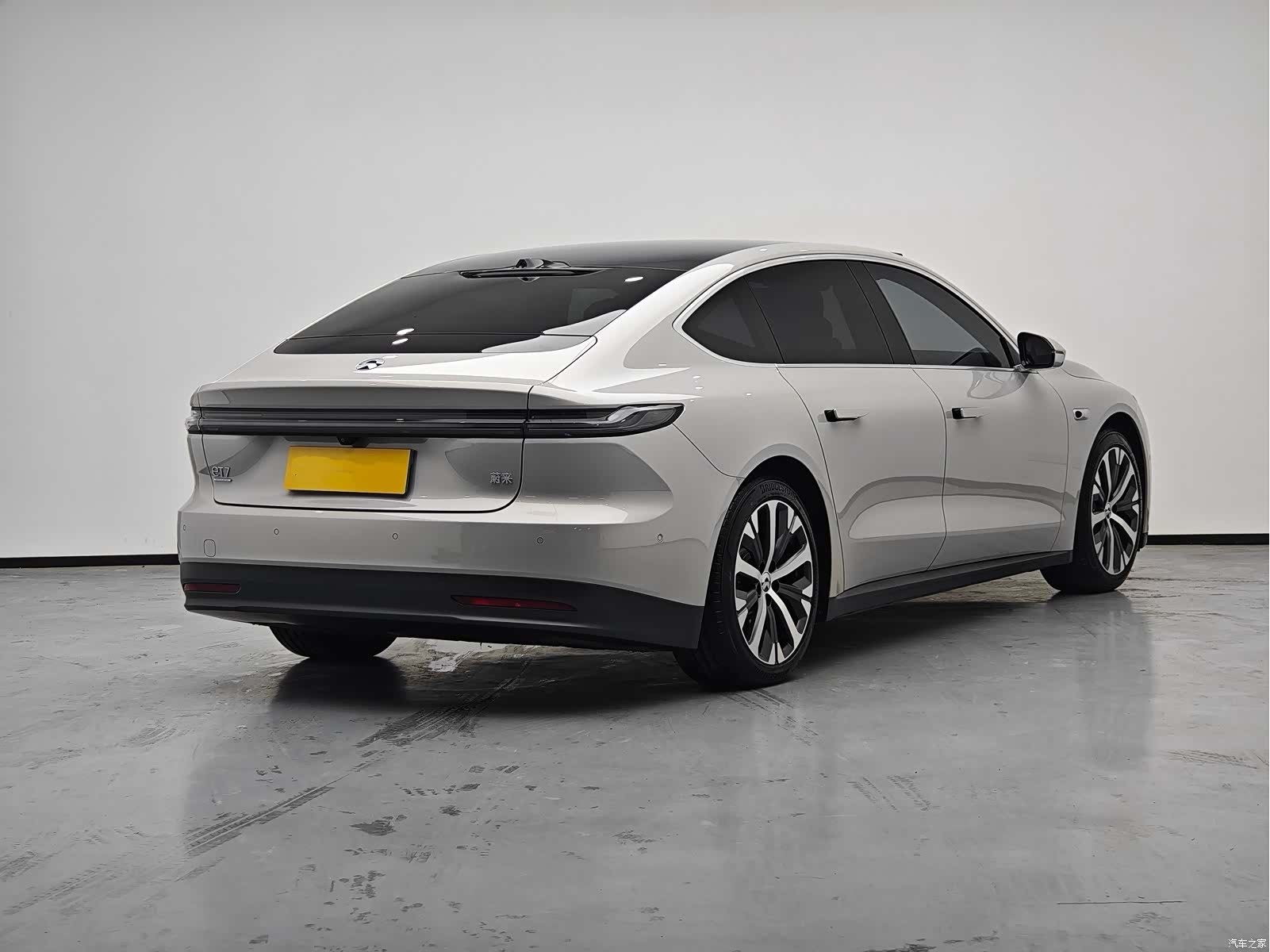 NIO ET7, 2025 4