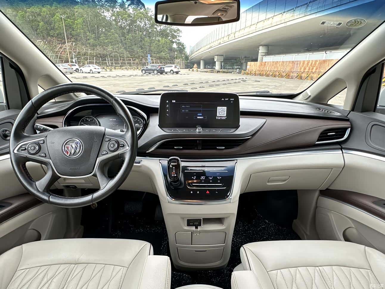 Buick GL8, 2021 все фото